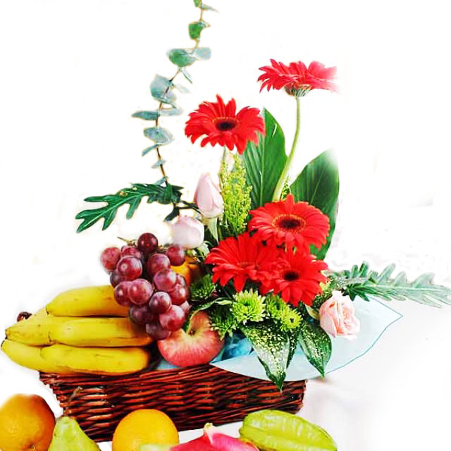 Cestas de Frutas y Flores